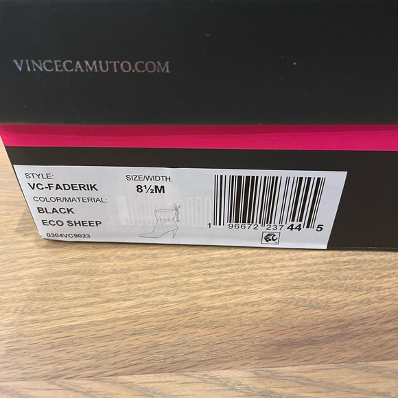 Vince Camuto Booties 8.5 - Picture 5 of 5